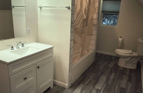 Near Eastside Bed & Breakfast | Charming B&B with WiFi, AC, and W/D in delightful Indianapolis