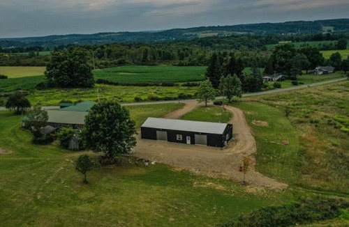 Jamestown House | Charming Barndominium in Jamestown, NY