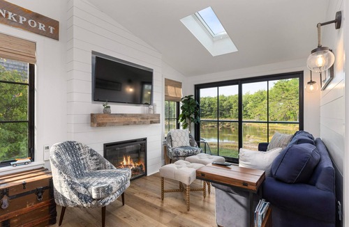 Kennebunkport Cottage | Charming Beach Cottage on the Marsh / Newly Renovated