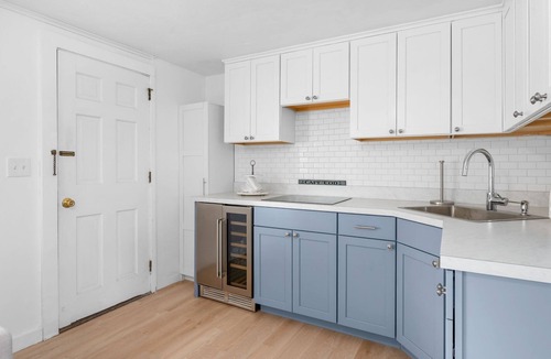 Harwich Port Apartment | Charming Bungalow Near Harwich Port Beach