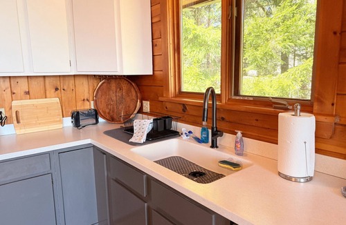 Seal Cove Cabin | Charming cabin in phenomenal Seal Cove ME