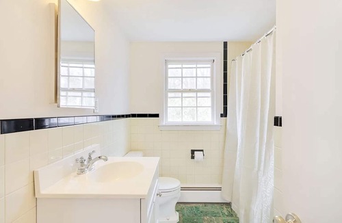 Falmouth House | Charming Cape Cod House with Private Beach Access