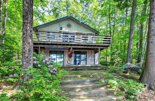 Casco Cottage | Charming Casco Cottage on Lake w/ Private Dock!