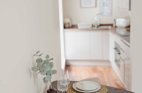 West End Apartment | Charming Central Mews Home with Secure Parking