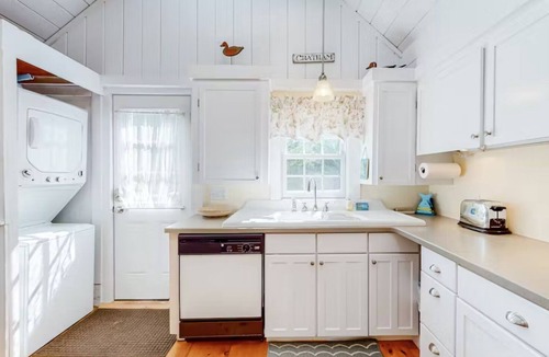 South Chatham House | Charming Chatham Cottage