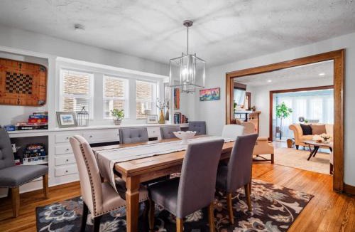 Cleveland House | Charming Cleveland Home