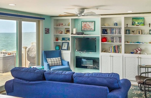 North Truro Condo | Charming Coastal Escape On The Beach With Bay Views