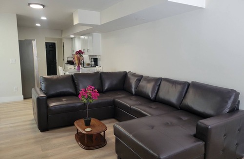 Lansing House | Charming, comfortable 3-bedroom house in Lansing close to downtown Lansing.