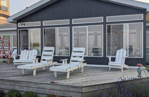 De Tour Village Cottage | Charming cottage with amazing views St Mary's River in De TourVillage