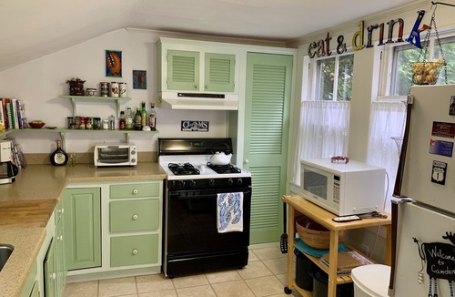 Camden House | Charming Cottage a Stroll to Camden Harbor-June 19-27 just opened up!