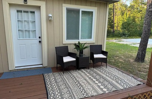 Friendship House | Charming cottage by Castle Rock