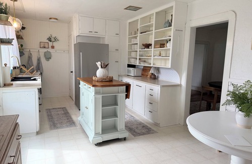Battle Lake House | Charming cottage just steps from the lake and downtown Battle Lake
