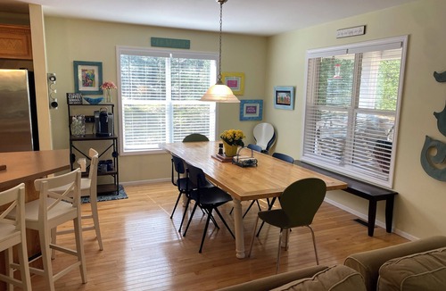 Shelby Cottage | Charming Cottage Luckyville with access to Lake Michigan