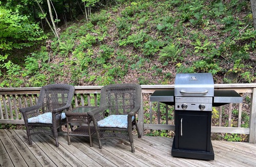 Mears Cottage | Charming cottage steps away from Lake Michigan and Silver Lake Sand Dunes