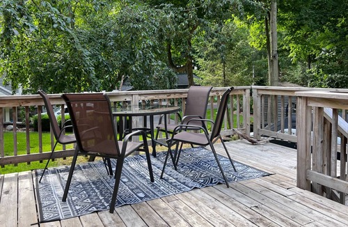 Mears Cottage | Charming cottage steps away from Lake Michigan and Silver Lake Sand Dunes