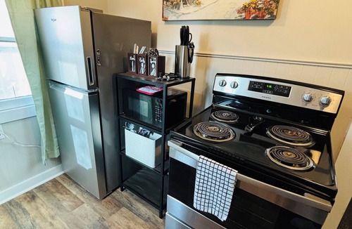 Sunnyside House | Charming. Cozy. Central Location.