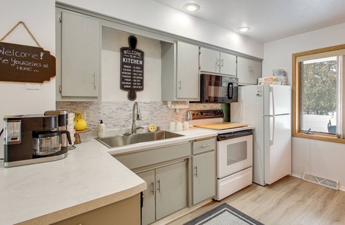 Fish Creek Condo | Charming DC Getaway Steps from D’town Fish Creek