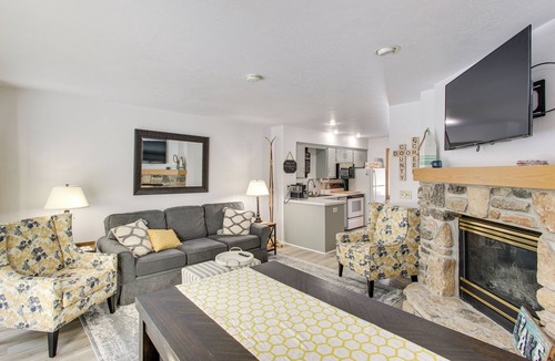 Fish Creek Condo | Charming DC Getaway Steps from D’town Fish Creek