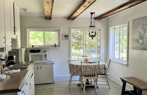 East Jordan House | Charming East Jordan home 15 min to Boyne & Charlevoix!