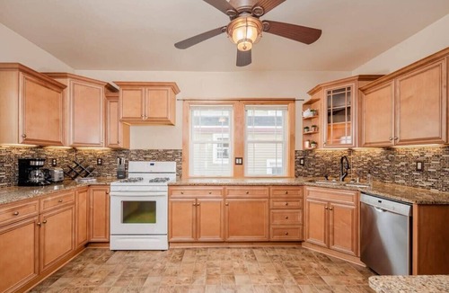Oshkosh House | Charming Family Home Near University of Oshkosh