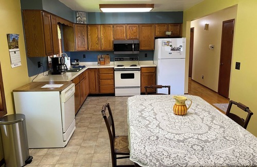 Warroad House | Charming farmhouse upper floor with 2 bedrooms and WiFi, AC in Warroad
