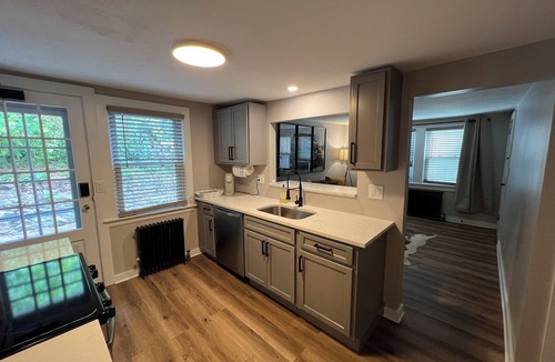 Unionville Apartment | Charming First Floor 1-Bedroom - Steps Unionville Center Shops