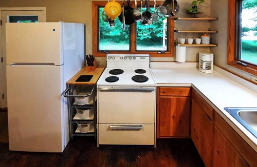 Clitherall Cabin | Charming Getaway: Rustic Cabin on West Battle Lake