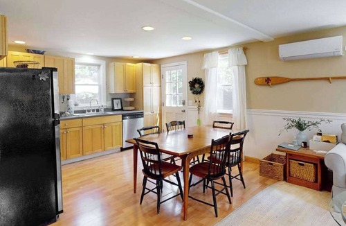 North Eastham House | Charming home by the cape with firepit, fast WiFi, & washer/dryer