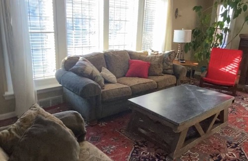 Shaker Heights Apartment | Charming home in Shaker Heights