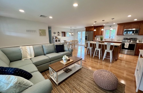 Chatham House | Charming House Close to Downtown-Pier-Beach