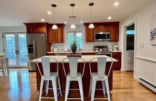 Chatham House | Charming House Close to Downtown-Pier-Beach