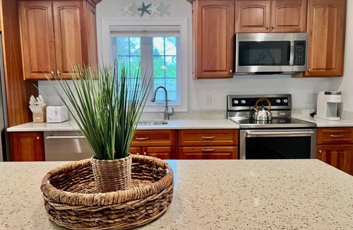 Chatham House | Charming House Close to Downtown-Pier-Beach