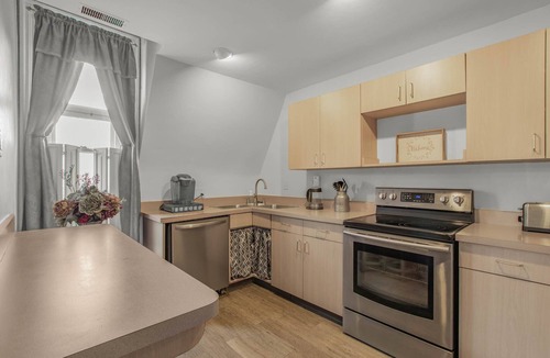 Irvington House | Charming Irvington Duplex | Spacious | Near Downtown