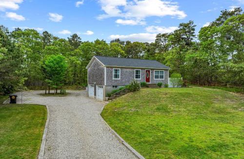 Harwich House | Charming Laid-Back Cape Escape