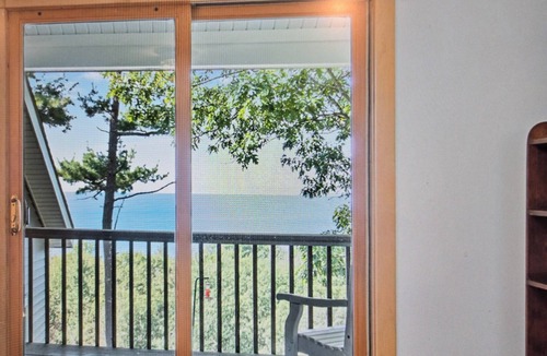 Shelby Cottage | Charming Lake Michigan cottage in Stony Lake Michigan