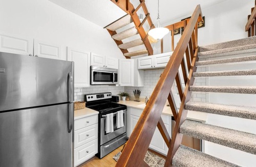Mount Adams Apartment | Charming Mt. Adams 1BR in Prime Location!