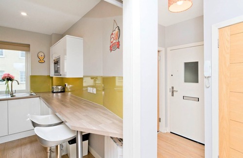 Old Town Apartment | Charming Old Town 2 Bed Apt, 2mins from Royal Mile