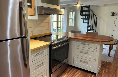 Portsmouth Apartment | Charming one bedroom apartment in the South End of Portsmouth