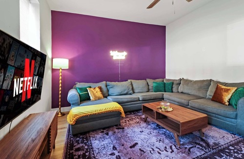 Soulard Apartment | Charming Soulard Home – 8BR for Groups & Work Trips