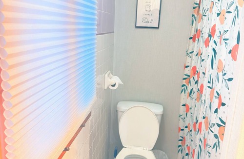 Lynn House | charming space in Lynn