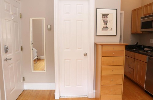 Columbus Apartment | Charming Studio in Boston Brownstone, C.Ave#5
