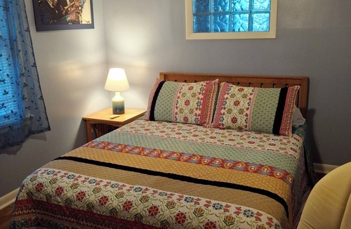 Bloomington Apartment | Charming studio in tranquil Bloomington with AC