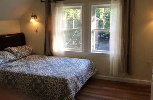 St. Elizabeth's Apartment | Charming Studio