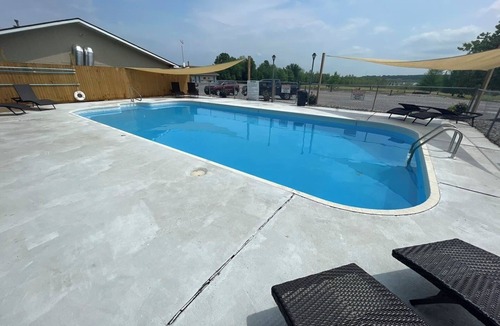Warsaw House | Charming Unit Near Truman Lake – Ideal for Outdoor and Relaxing Adventures