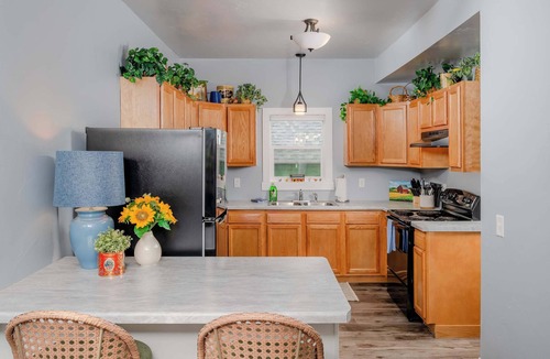 Oshkosh House | Charming Updated Home in Oshkosh w/Free Parking