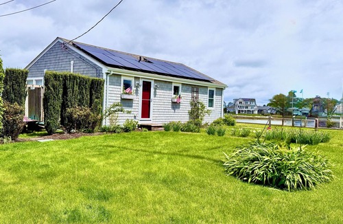 Snug Harbor House | Charming Waterfront Island Bungalow with DOCK in Narragansett!