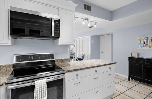 Destin Condo | ☀️Chateau 5b Walk to Beach Pool Tennis Updated Condo☀️