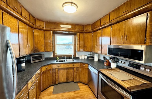 Lemmon House | Chateau El Rancho: 3-bedroom Country House NE of Lemmon, SD