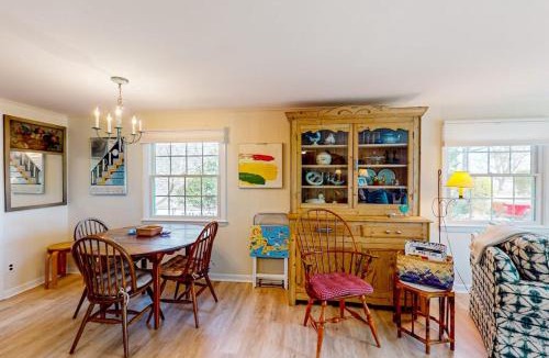 West Chatham House | Chatham Charmer