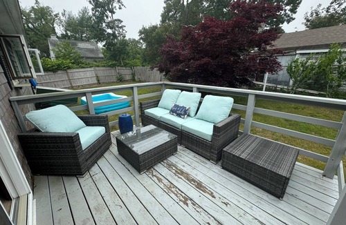 West Chatham House | Chatham EsCAPE: Pet Friendly!